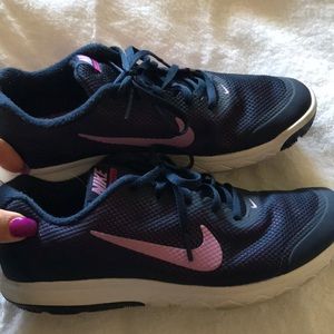 Women’s Nike running shoes size 10